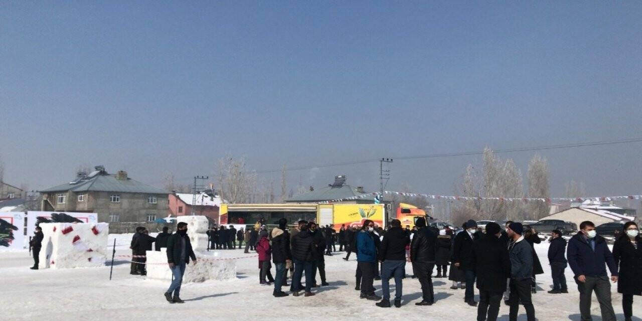 Ağrı’da ‘Kar ve Buz Festivali’ başladı
