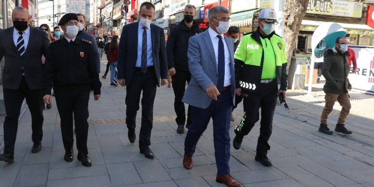 Vali Gürel: “Son günlerde vaka sayılarında hafif bir yükselme var”