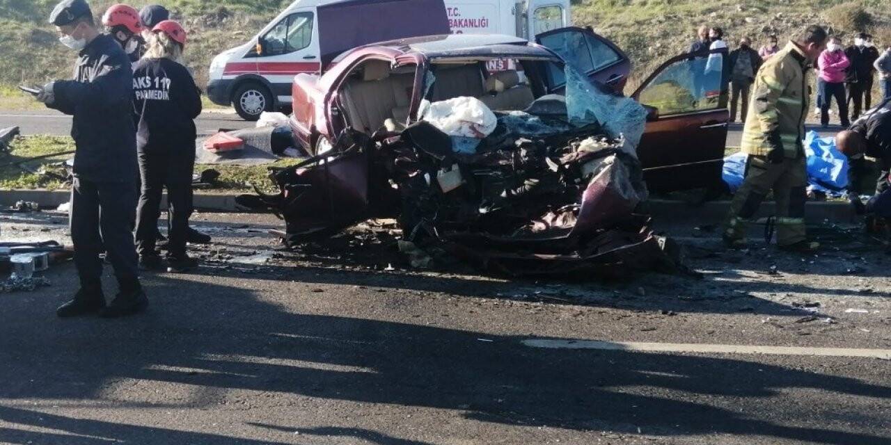İzmir’de feci kaza: 2 ölü, 4 yaralı