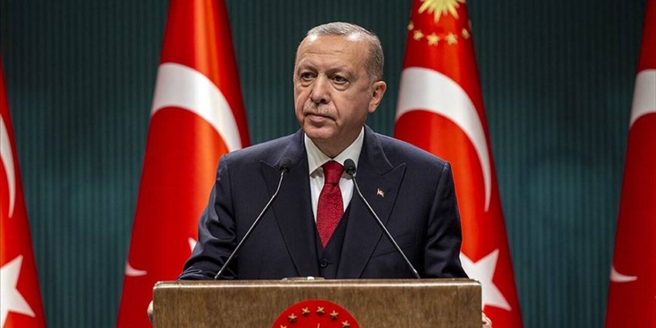 Cumhurbaşkanı Erdoğan, helikopter kazasında şehit olan askerlere Allah'tan rahmet diledi