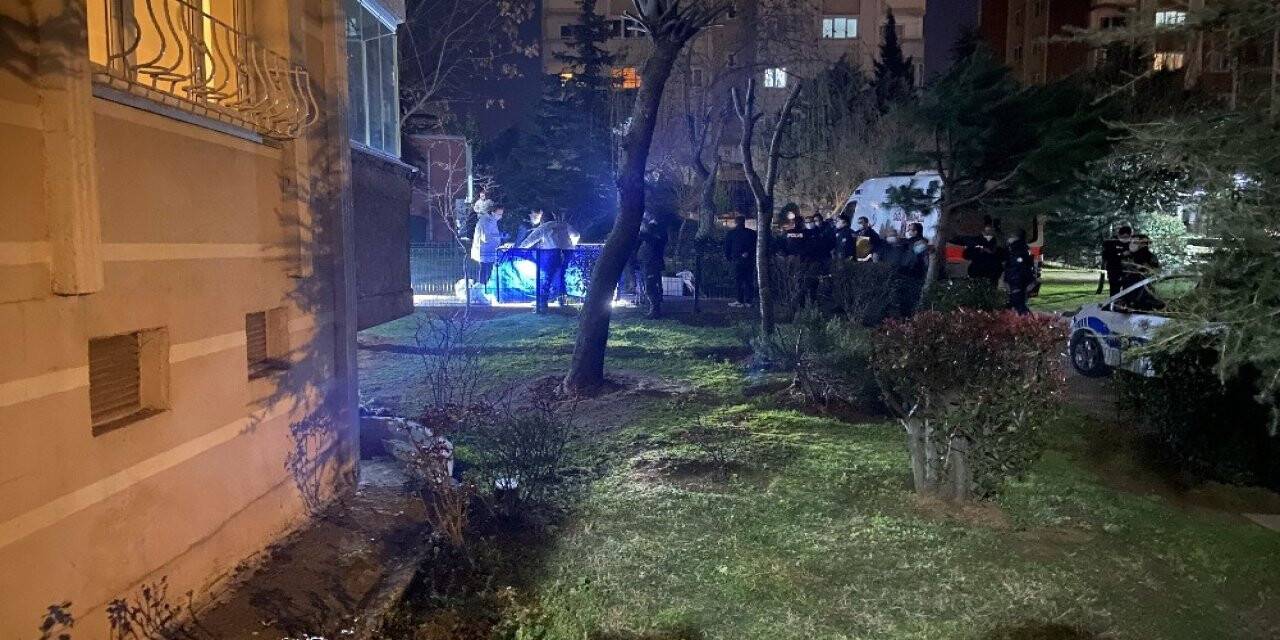 Kumar borcu yüzünden kavga ettiği eşini öldürdü