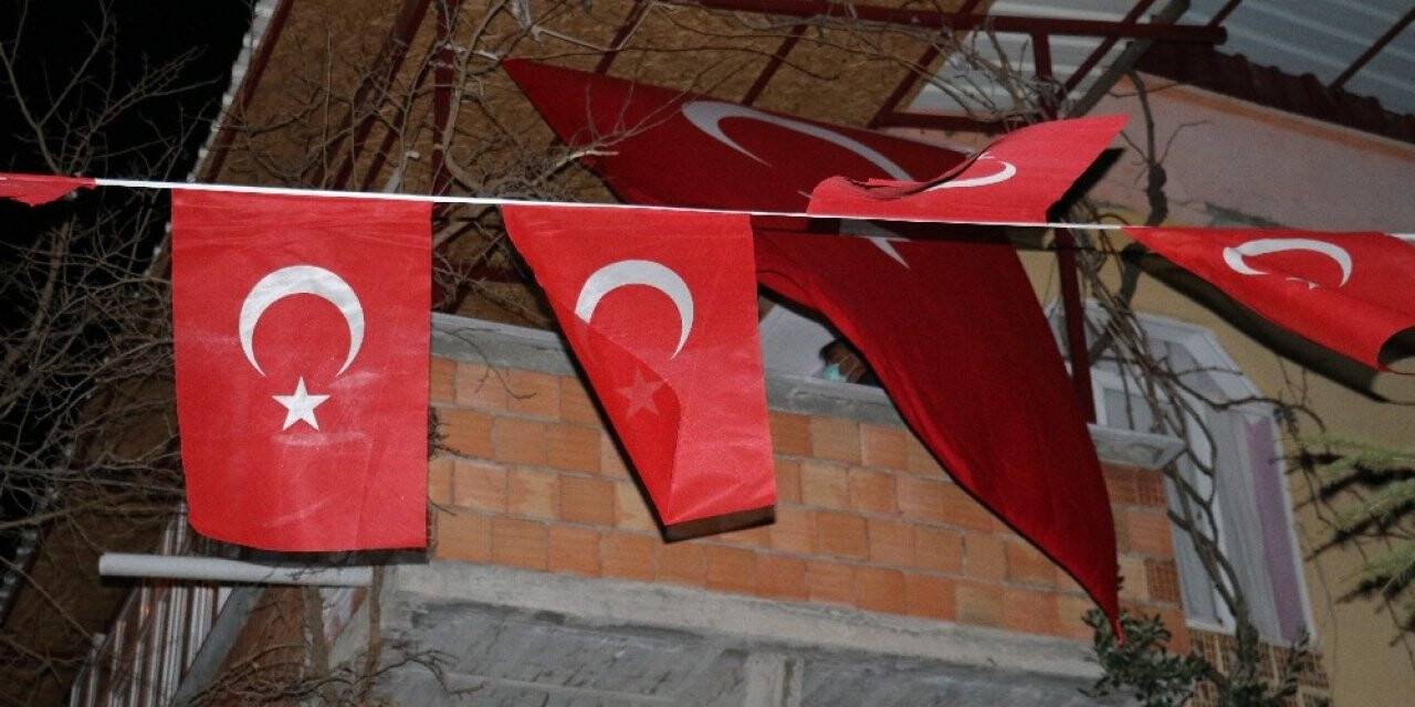 Kahramanmaraşlı Şehit Ast. Kd. Başçavuş Mehmet Demir’in ailesine acı haber verildi