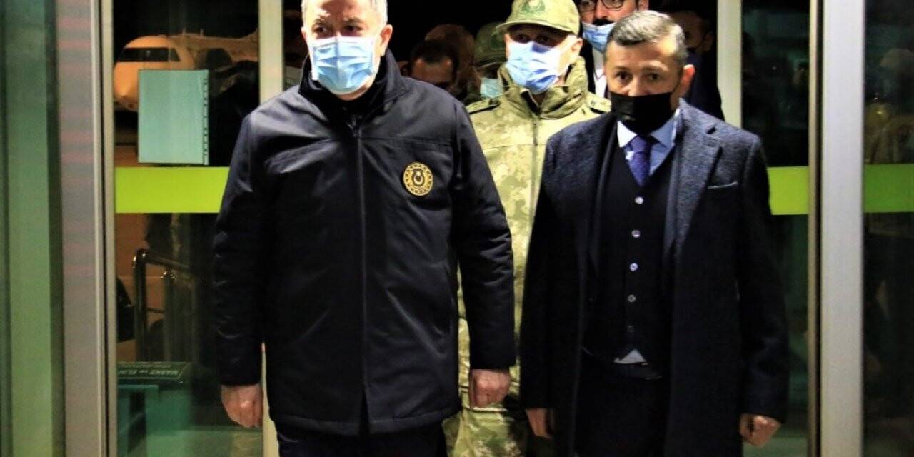 Bakan Akar: “Kazanın ani değişim gösteren hava şartları nedeniyle meydana geldiği değerlendirilmektedir”