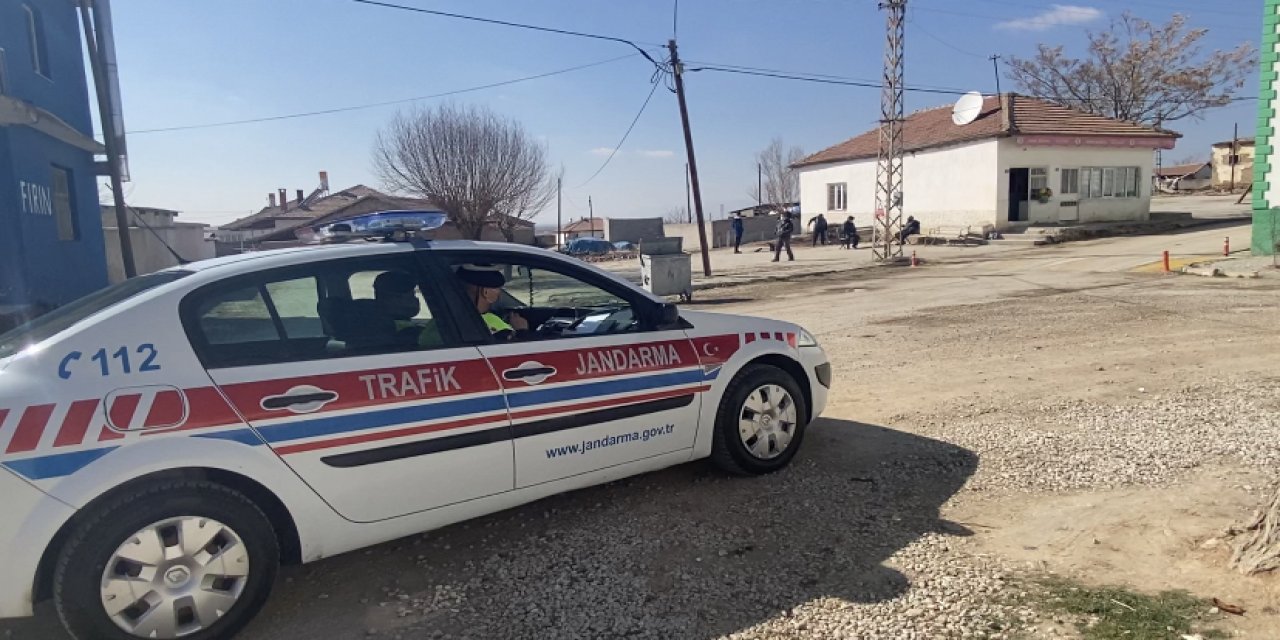 Konya'da Jandarma ekipleri megafondan uyarı yaptı