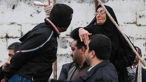 Oğlunun katilini son anda ipten kurtardı