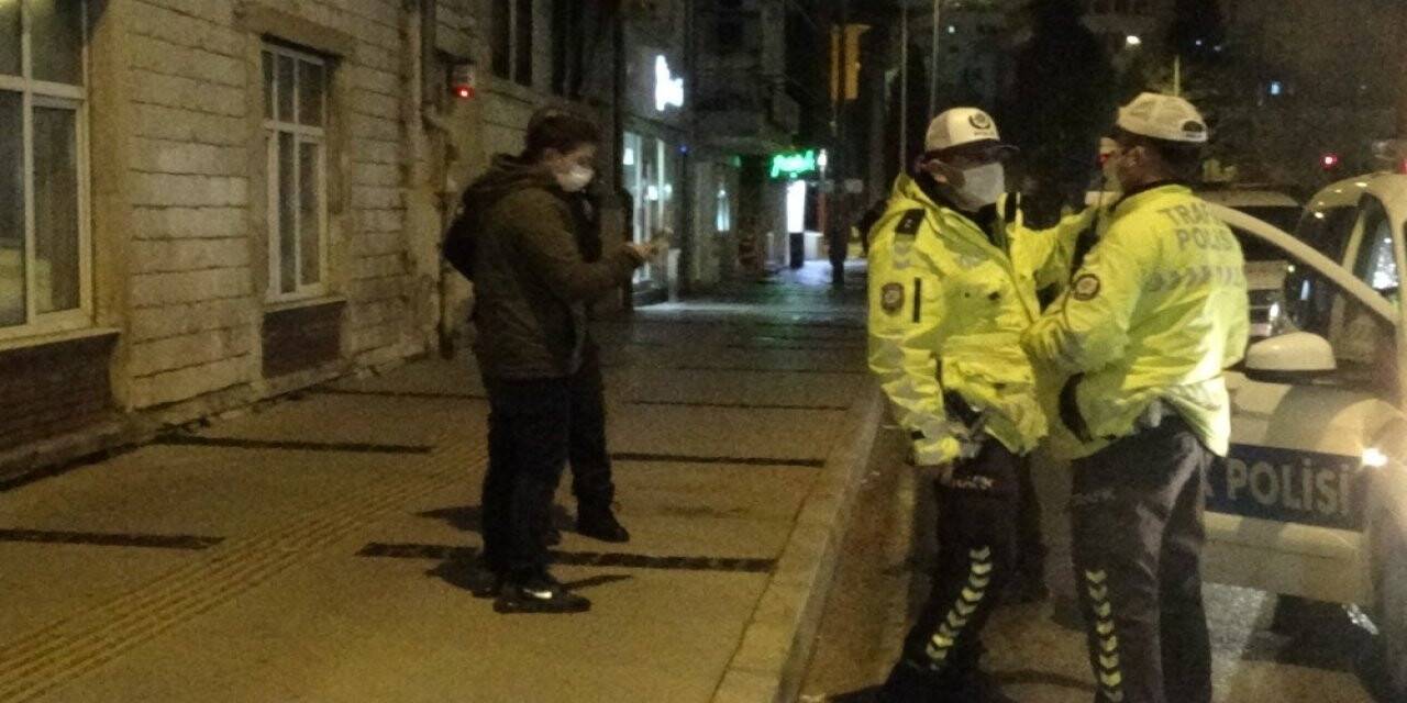 Polis uygulamasına takılan alkollü sürücü ortalığı birbirine kattı