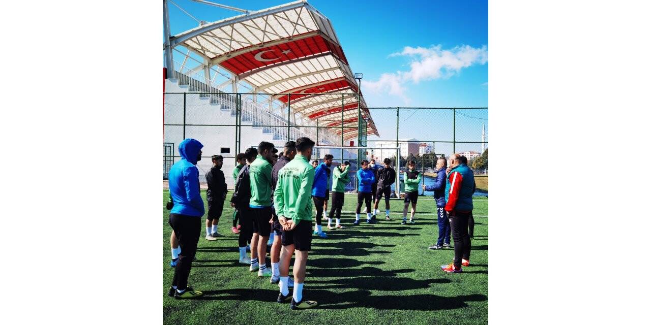 Çatalhüyük Çumra Belediyespor sahaya indi
