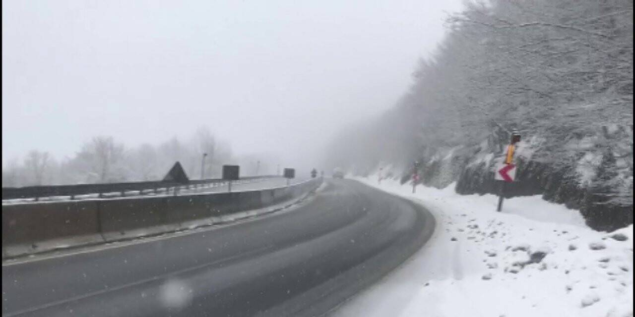 Bolu Dağı’nda kar yağışı başladı