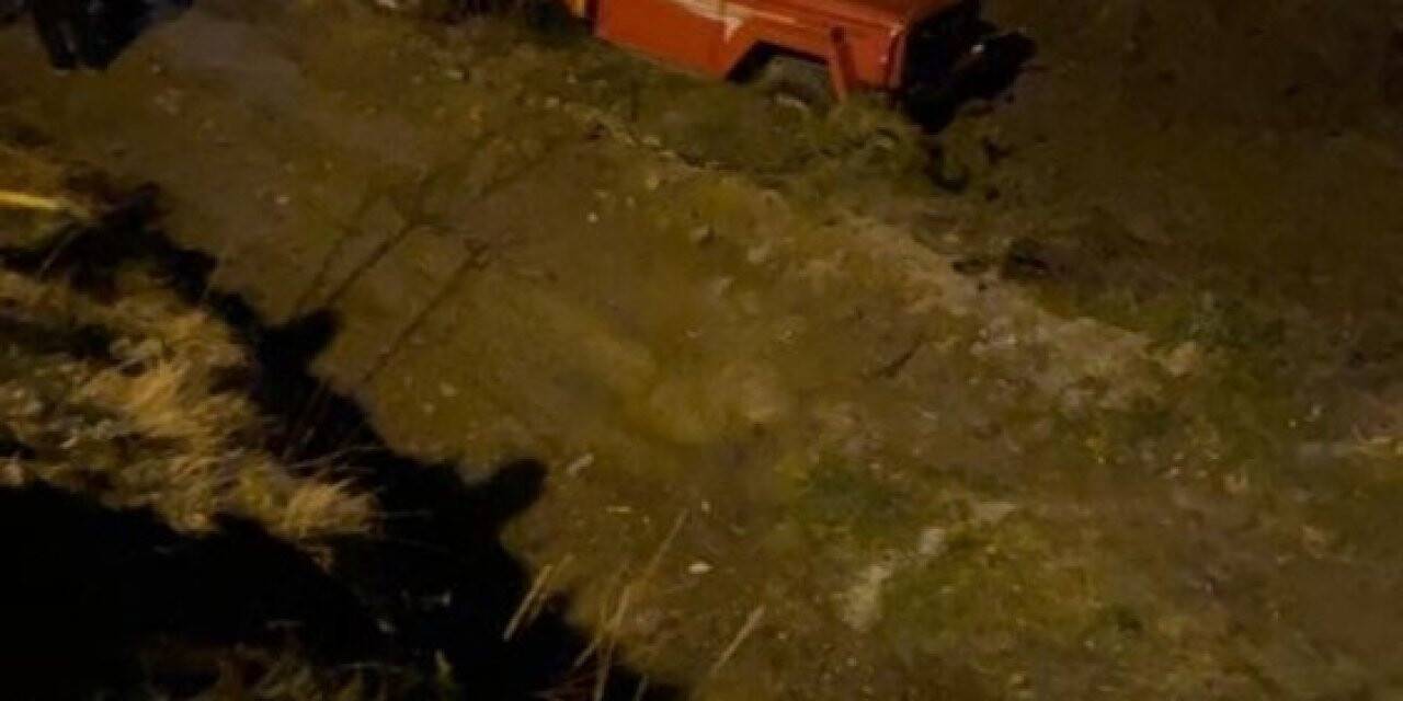Kamyonetiyle bahçeye uçtu, hayatını kaybetti