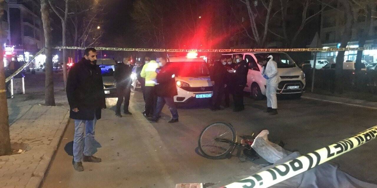 Konya'da otomobile çarpıp düşen bisikletli kamyonun altında kalarak hayatını kaybetti
