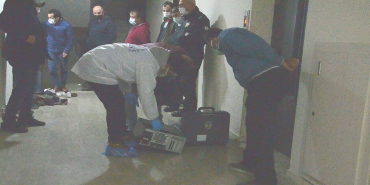 Sosyal medyada ’elveda’ diyerek banyoda kendisini kemerle astı