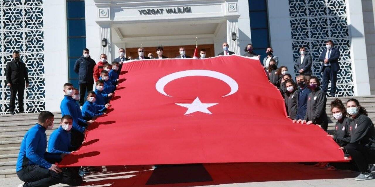 81 ilden 81 bayrak Çanakkale’de buluşacak