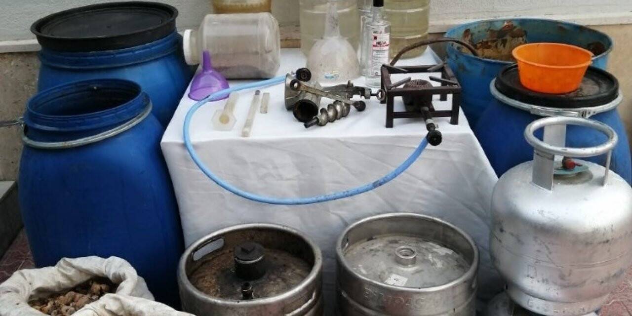 Konya'da Jandarma’dan sahte alkol üretimine suçüstü