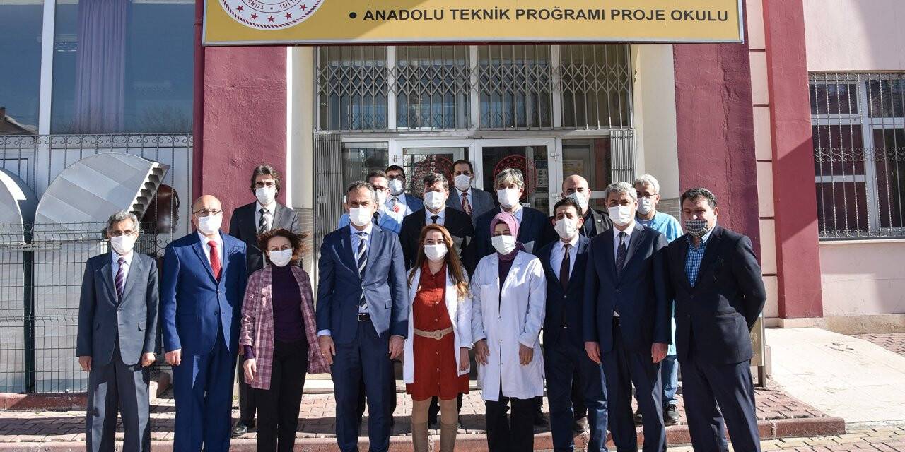 Aykent Meslek Lisesine Ayakkabı Test Merkezi