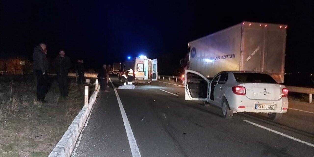 Otomobil ile motosiklet çarpıştı: 1 ölü, 1 yaralı