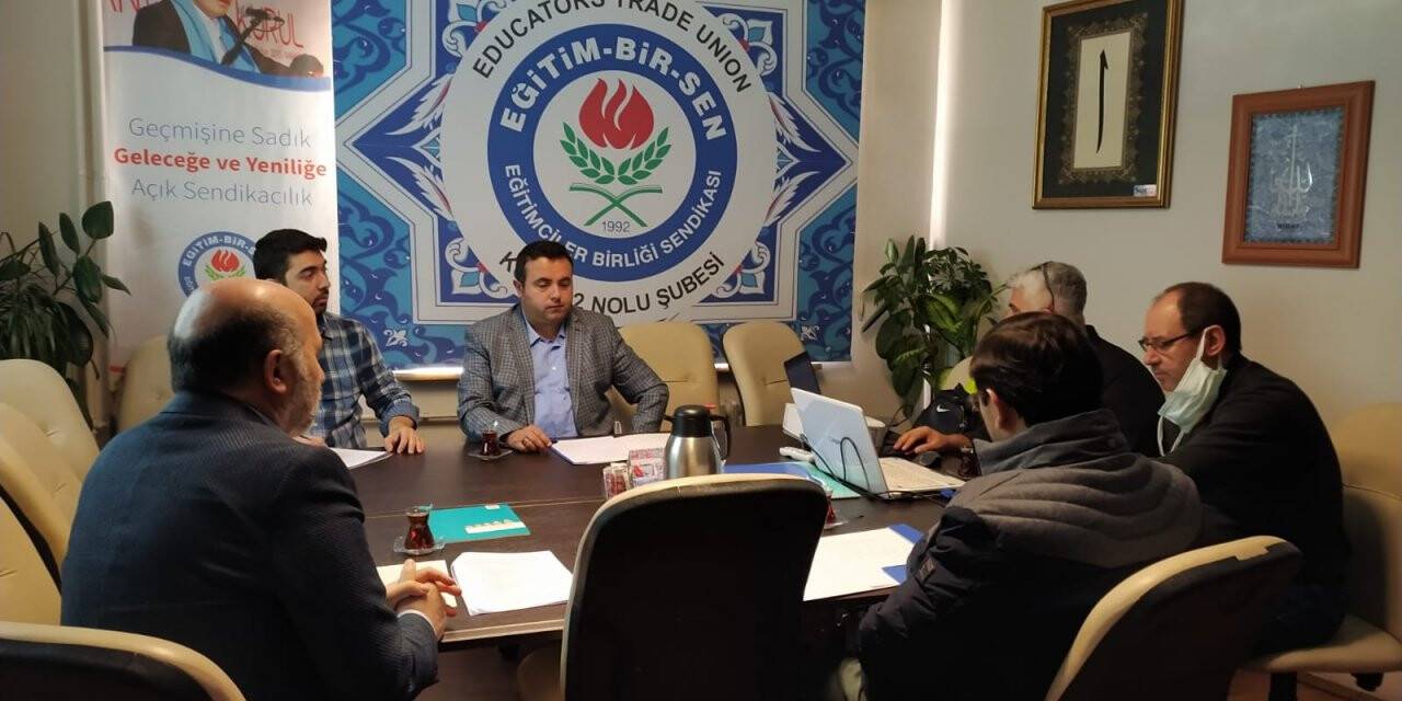 Konya Eğitim Bir Sen 2 nolu Şube'de program gerçekleştirildi