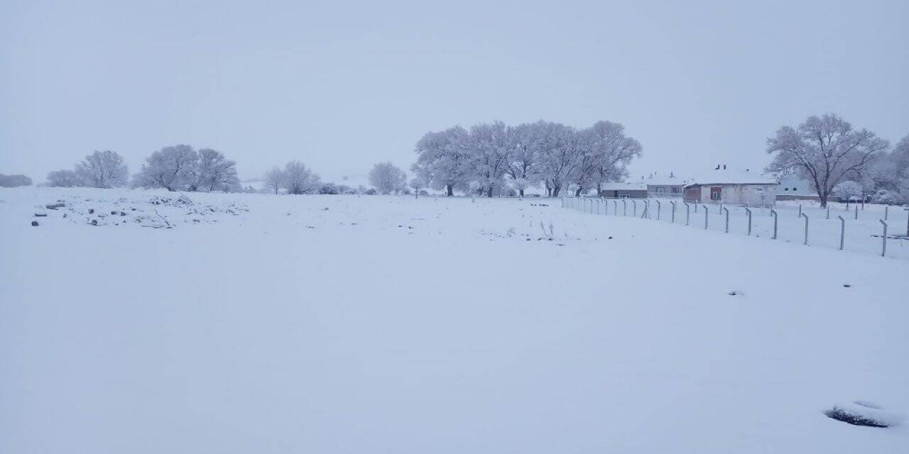 Konya Kulu’da kar yağışı çiftçileri sevindirdi