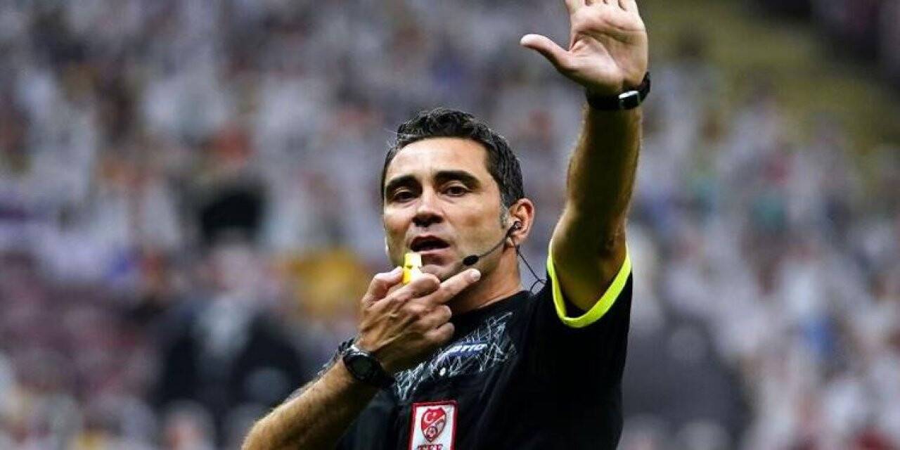 Galatasaray - Konyaspor maçında Koray Gençlerler VAR