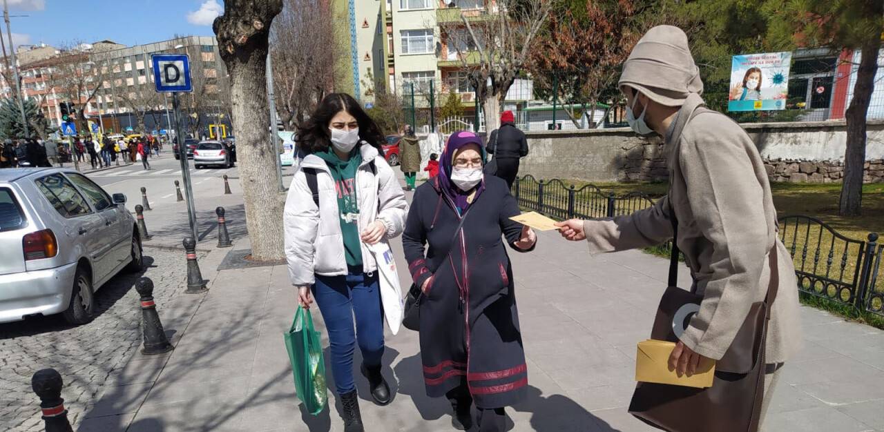 Konyalılara Çanakkale mektupları dağıtıldı