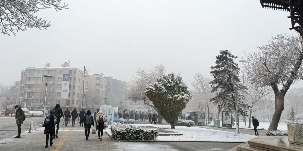 Konya'da kar etkili oluyor