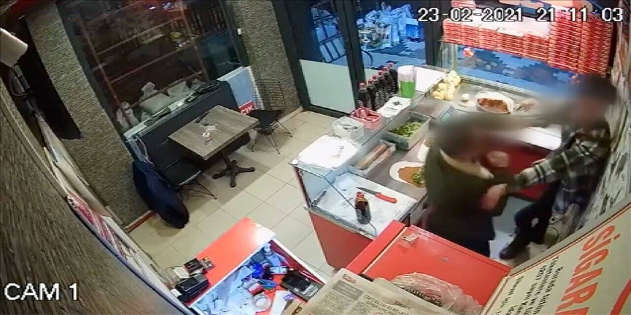Çalışana çiğ köfte dürüm fırlatan saldırgan 'silahla yaralama'dan yargılanacak