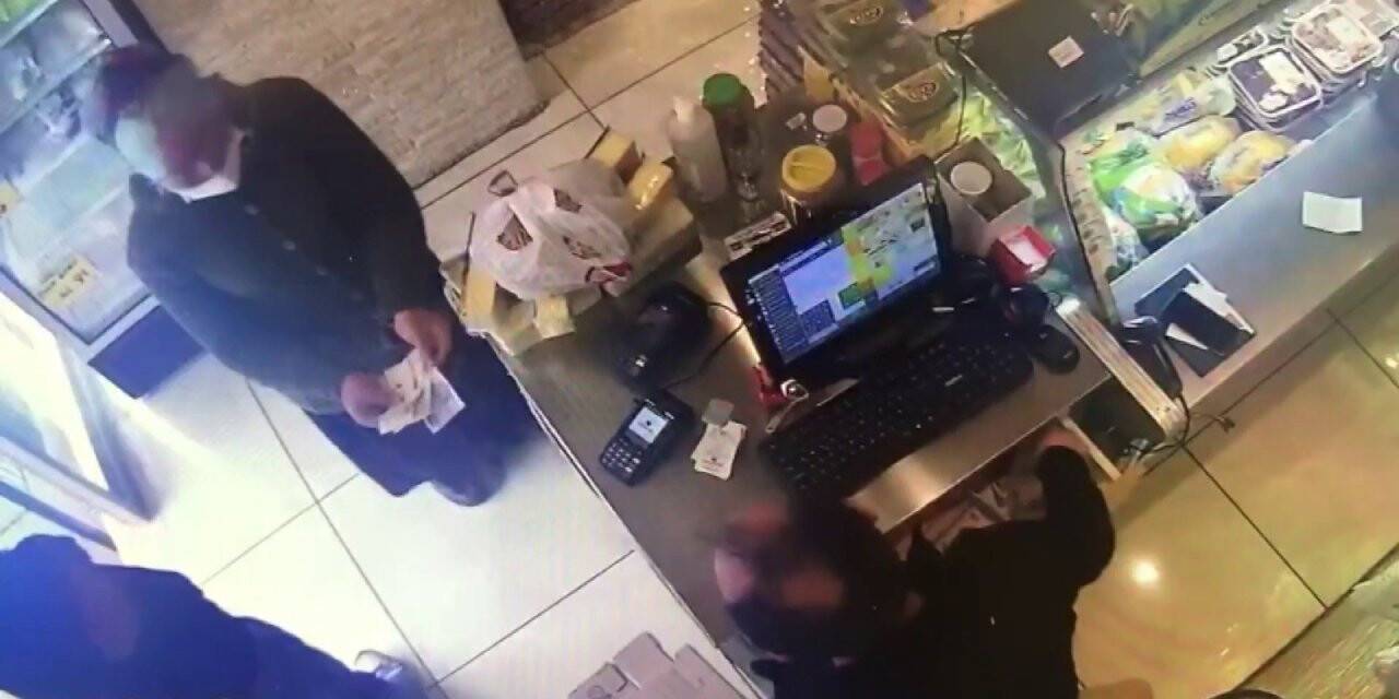 Tırnakçı Kadını Esnaf Yakalattı