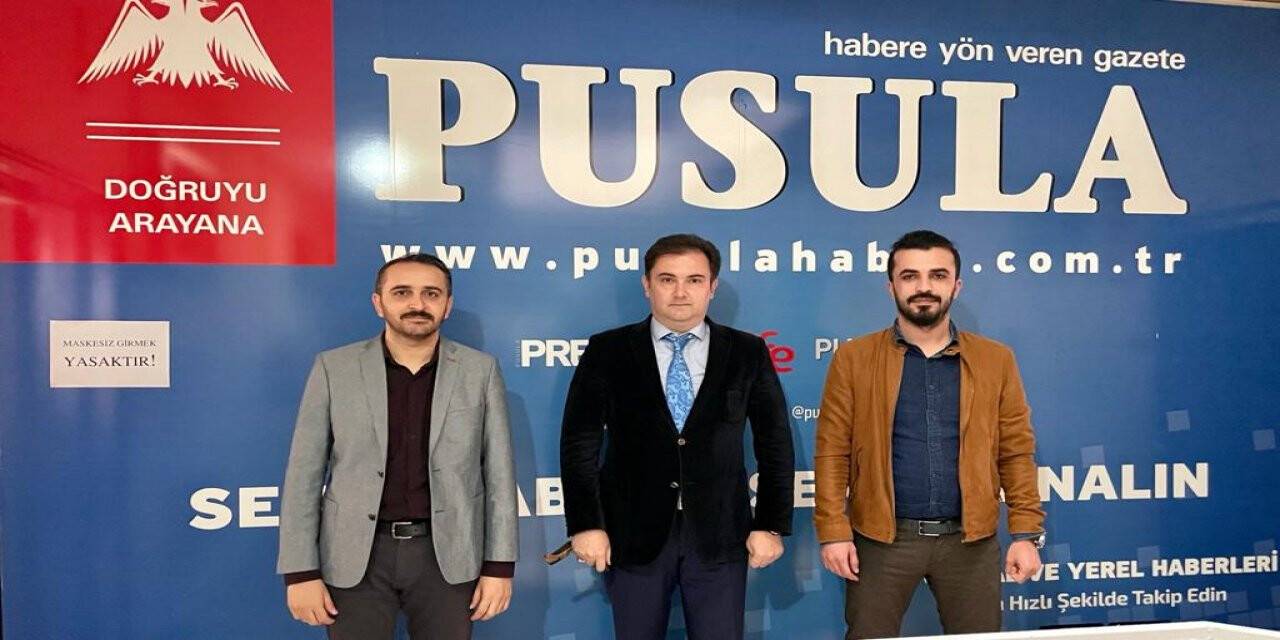 Ali Süzgün'den Pusula'ya ziyaret