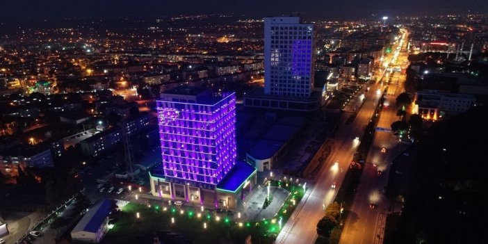 Manisa Büyükşehir Belediyesi otizm için ‘Mavi Işık’ yaktı