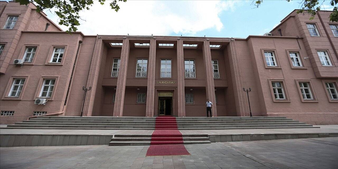 Yargıtay 'zibidi' kelimesini hakaret saymadı