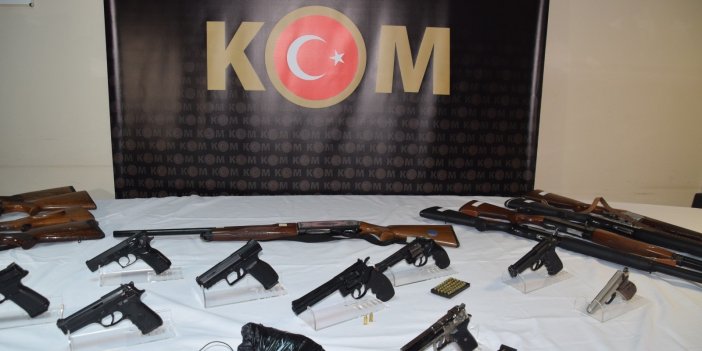 İzmir merkezli suç örgütü operasyonu: 32 gözaltı