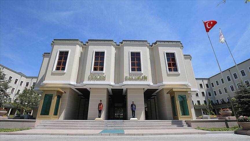 İçişleri Bakanlığı: 3 terörist daha güvenlik güçlerine teslim oldu