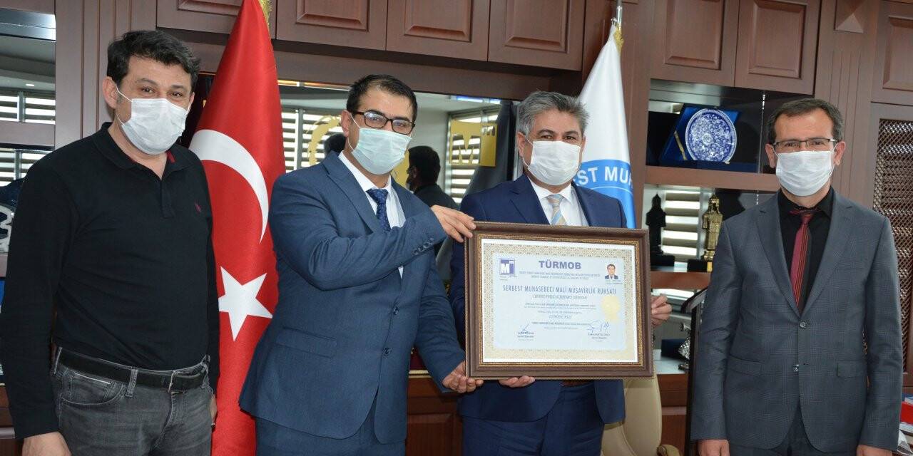 Mali Müşavir Osman Kuş Ruhsatını aldı