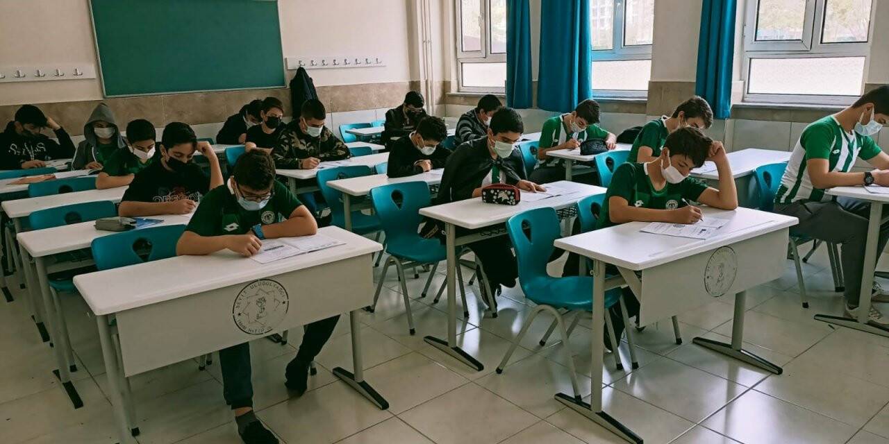 Konya Büyükşehir 8. sınıflara izleme ve değerlendirme sınavı yaptı