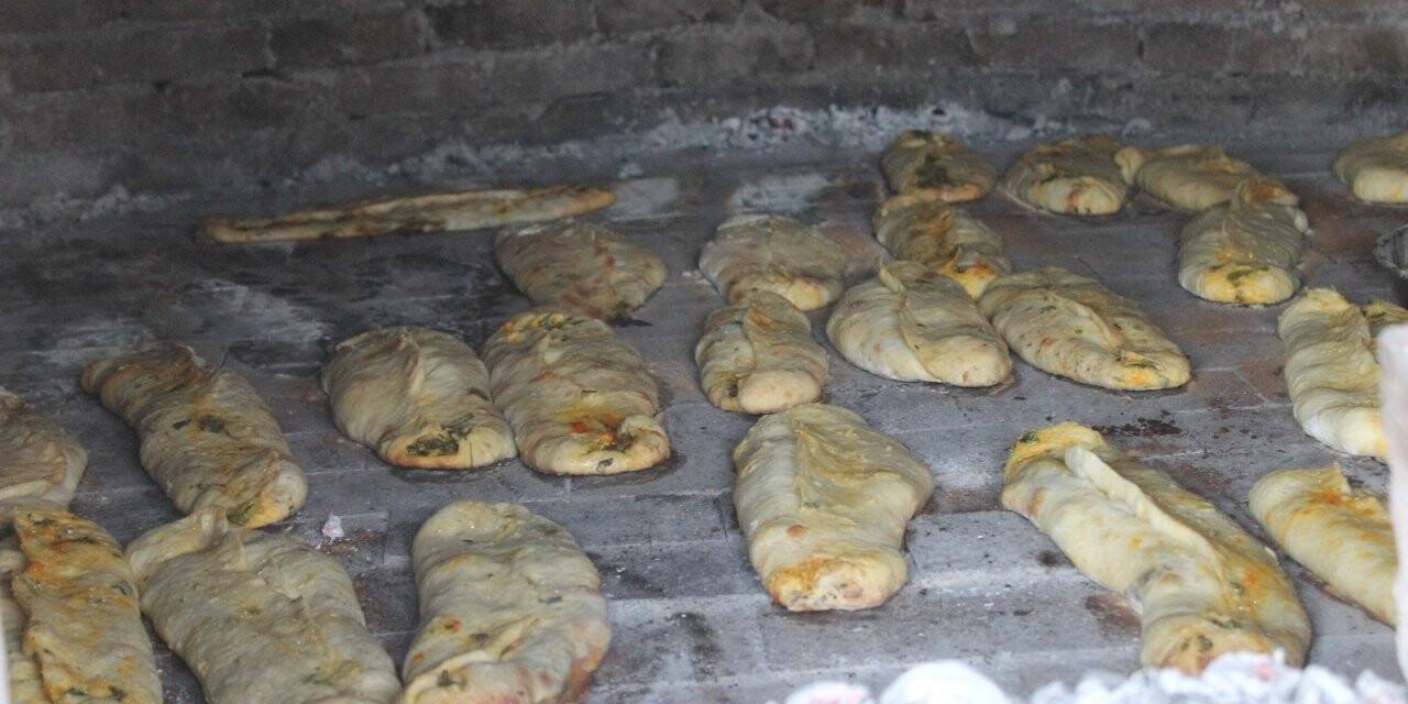 Bu pide sadece şifalı otlarla yapılıyor