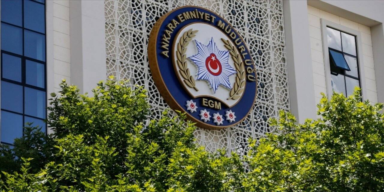 İfadeye çağrılan 4 emekli amiral Ankara Emniyet Müdürlüğüne geldi