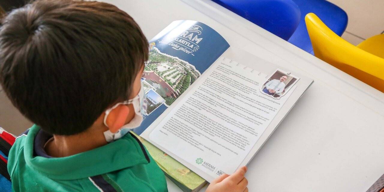 Meram’da 1. ve 2. sınıf öğrencilerine Bizim Çocuk Dergisi dağıtıldı