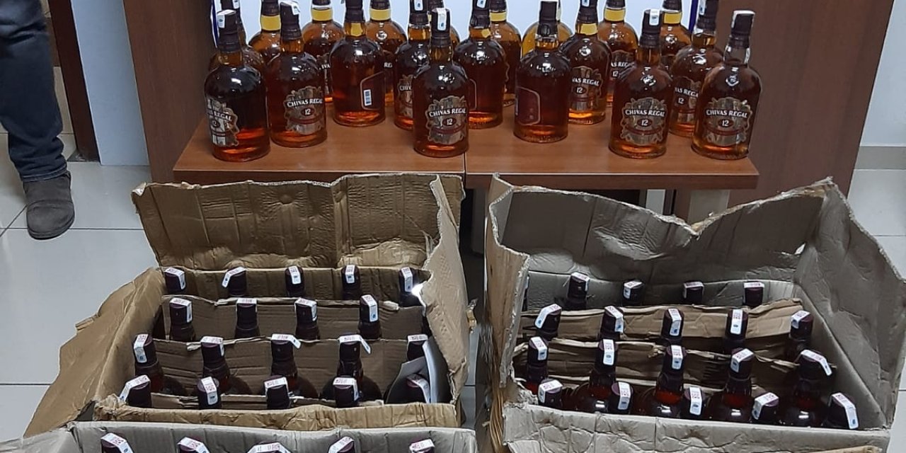 Akşehir'de 100 şişe kaçak viski ele geçirildi