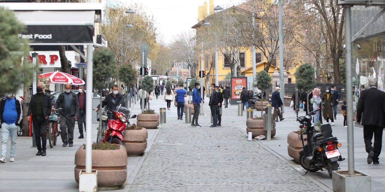 Konya'da vatandaşlar kısıtlamalardan memnun