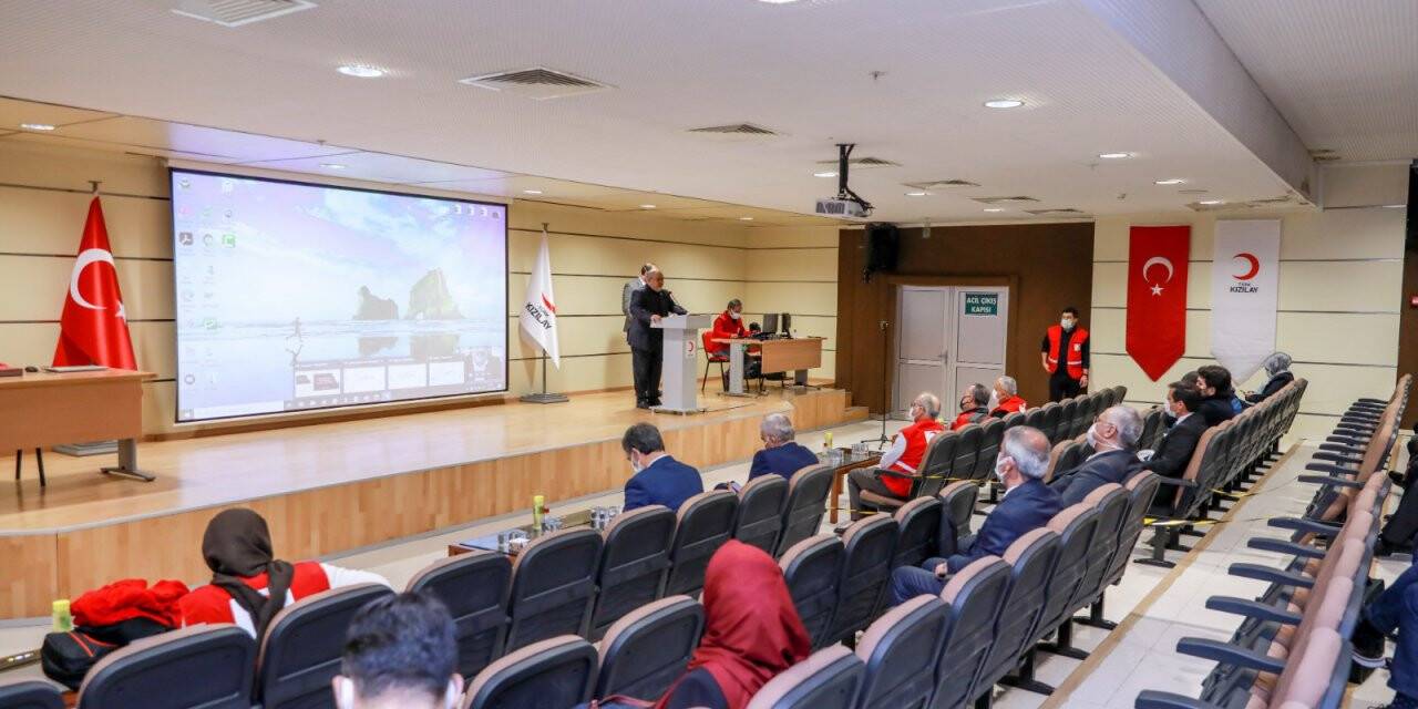 Kızılay Konya şubesine 3 ödül