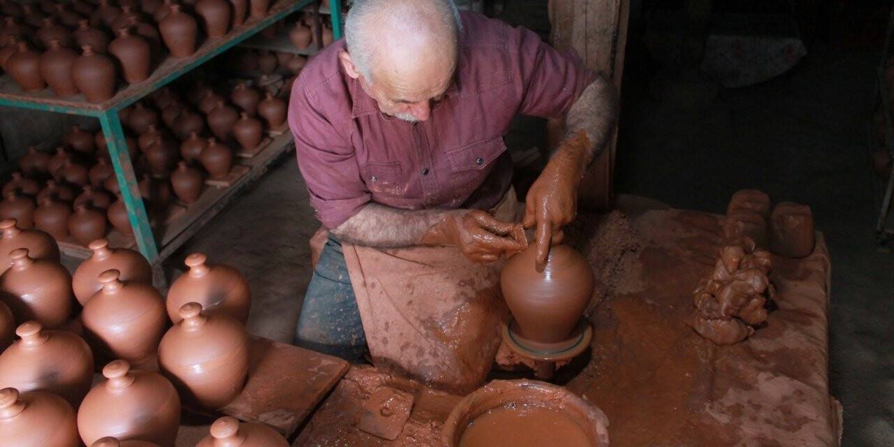 5 bin yıllık tarihi Sille’de yaklaşık yarım asırdır çamura şekil veriyor