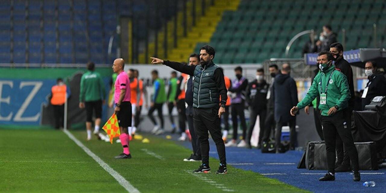 İlhan Palut: Bu durum, maçın değerlendirilecek yönünü bırakmıyor
