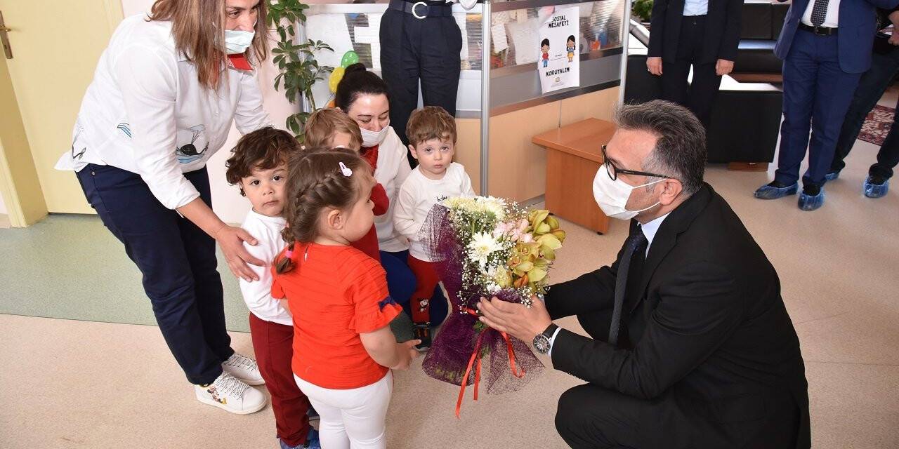 Prof. Dr. Aksoy: Çocuklarımıza güzel bir gelecek sunmak için çalışıyoruz