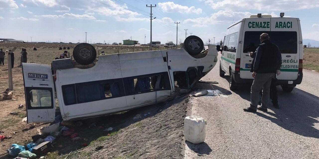 Konya'da feci kaza! Tarım işçilerini taşıyan minibüs devrildi: 2 ölü, 6 yaralı
