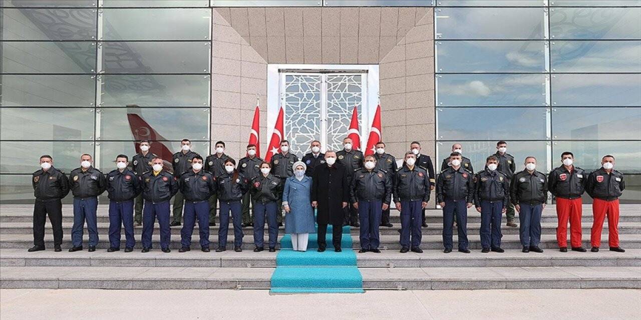 Cumhurbaşkanı Erdoğan pilotlarla bir araya geldi
