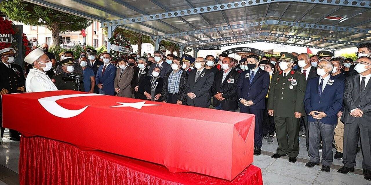 Şehit Teğmen Mehmet Kıvık İzmir'de son yolculuğuna uğurlandı