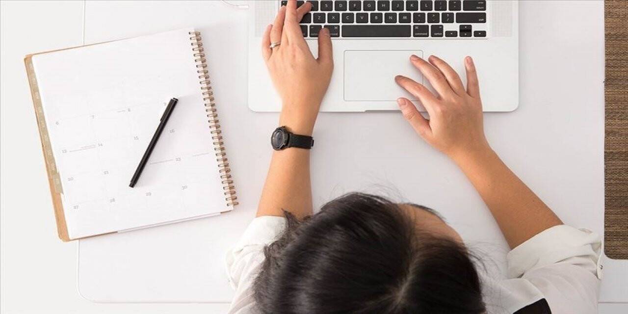 YÖK üniversitelere tam kapanma sürecinde 'uzaktan eğitime geçilmesini' tavsiye etti