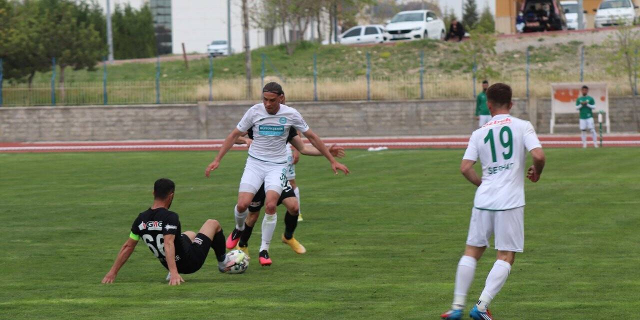 1922 Konyaspor evinde mağlup