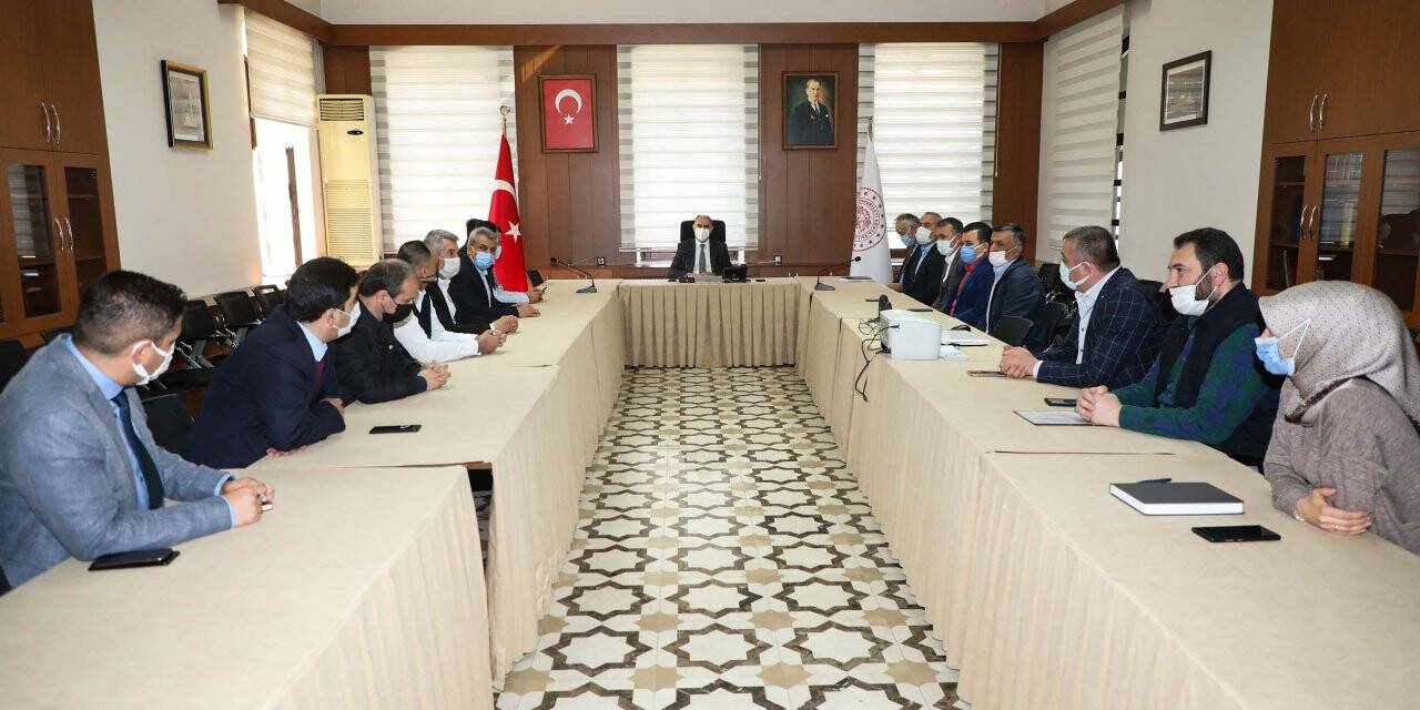 Zincir market yöneticileriyle Tedbirler Konuşuldu