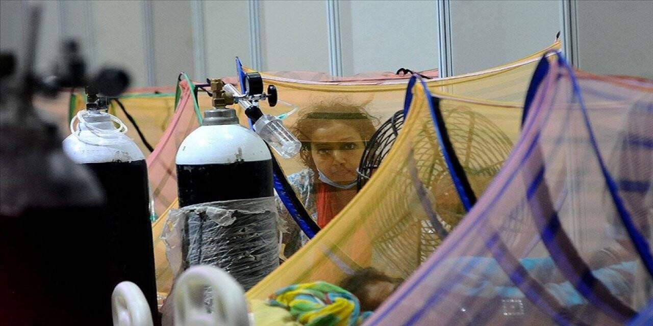 Hindistan'da son 24 saatte 392 bin 488 yeni Kovid-19 vakası saptandı