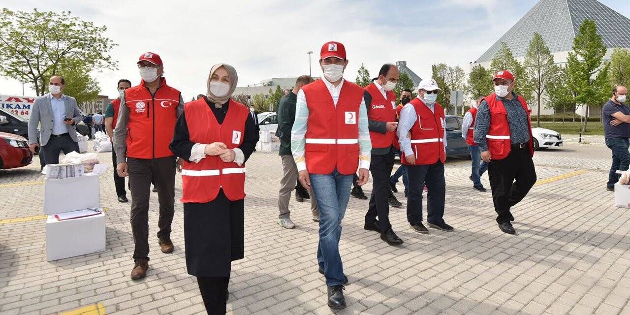 Karatay Kızılay’dan ihtiyaç sahiplerine yardım